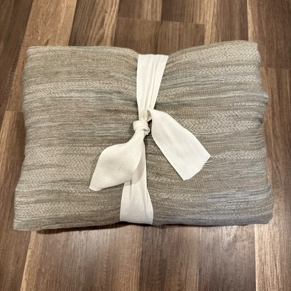 West Elm Silky TENCEL Striated Duvet Cover - King/ Cal King - Elm